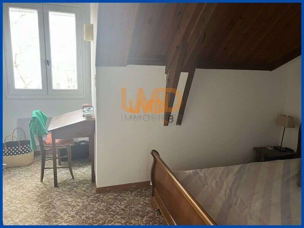 maison T7 sur sous-sol avec piscine sur 1653 m² de terrain clôt - photo 15