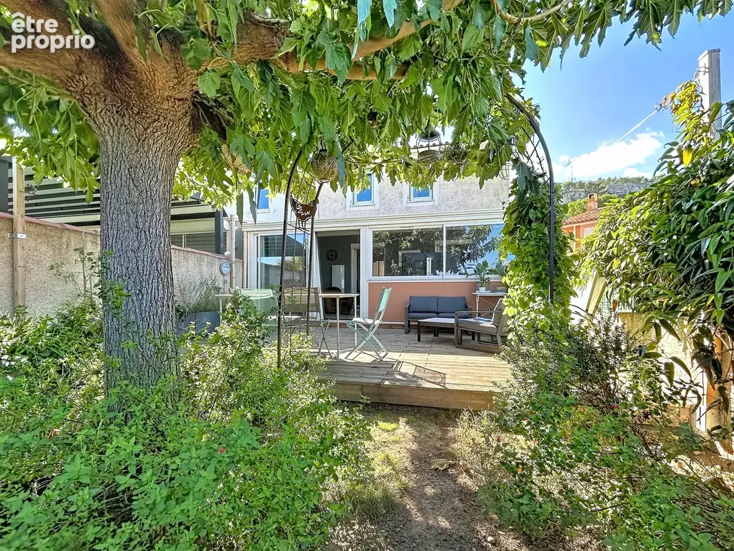 CHÂTEAUNEUF-LES-MARTIGUES   Maison familiale 4 chambres avec jardin, piscine et garage - photo 13
