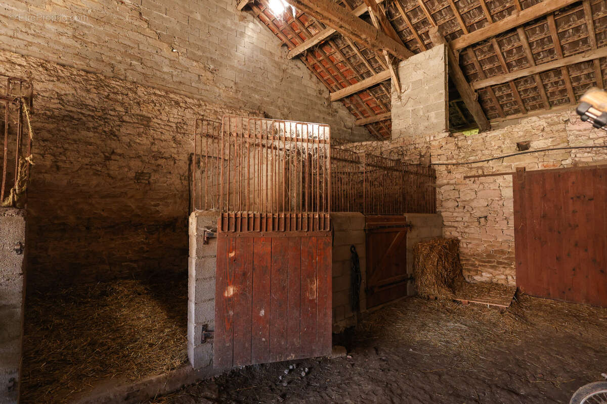 Maison à SAINT-BENIGNE