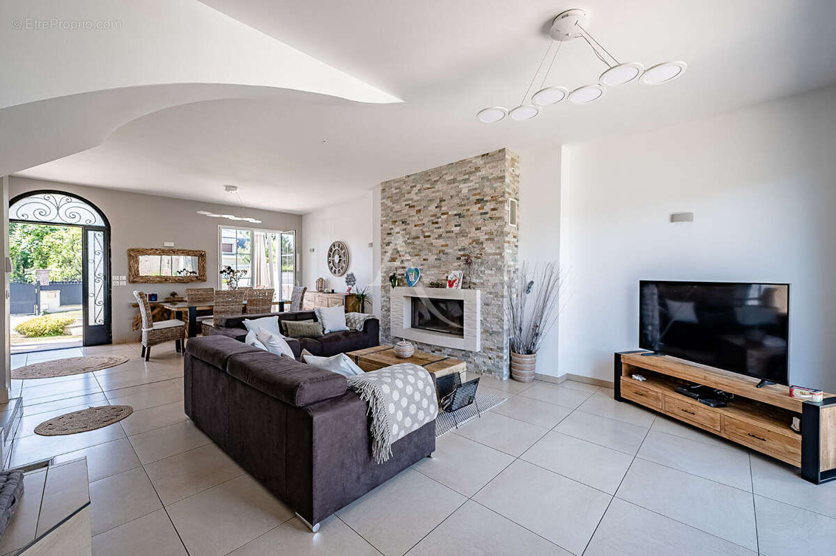 Maison à LIMEIL-BREVANNES