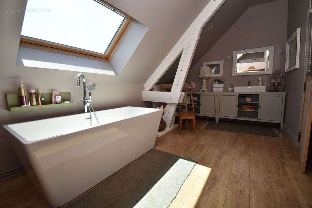 Maison 221 m² à Villers-Guislain  - photo 9