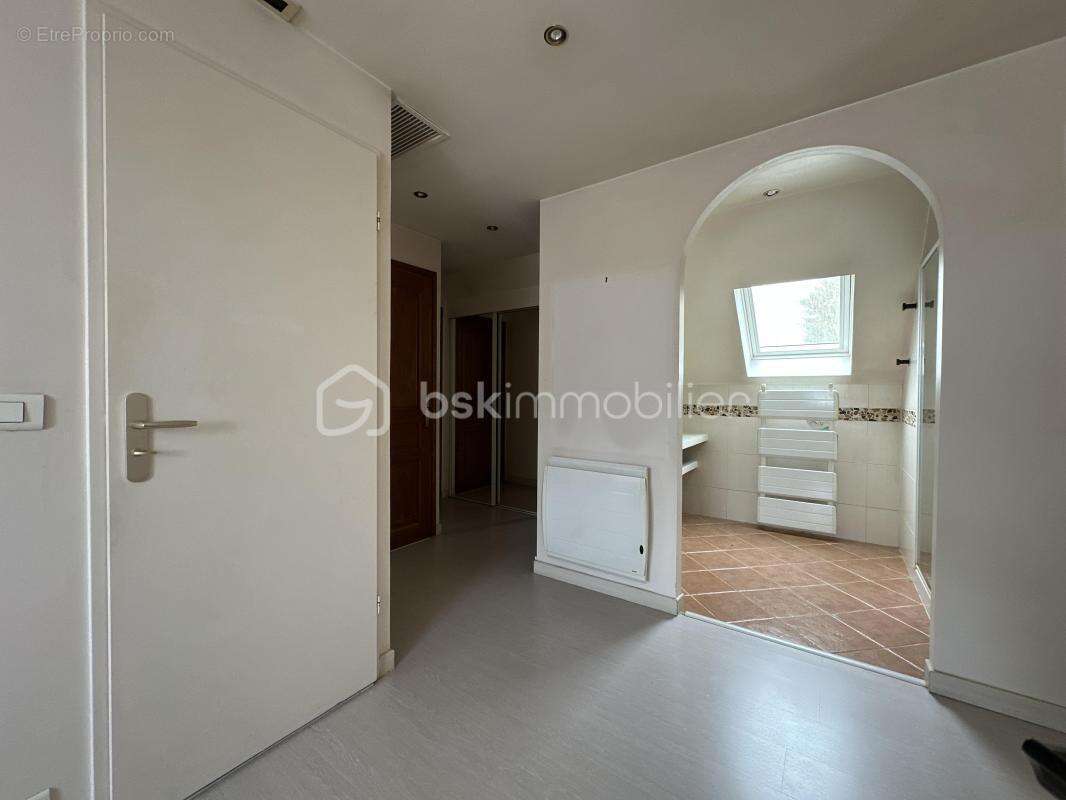 Maison à SOISY-SUR-SEINE