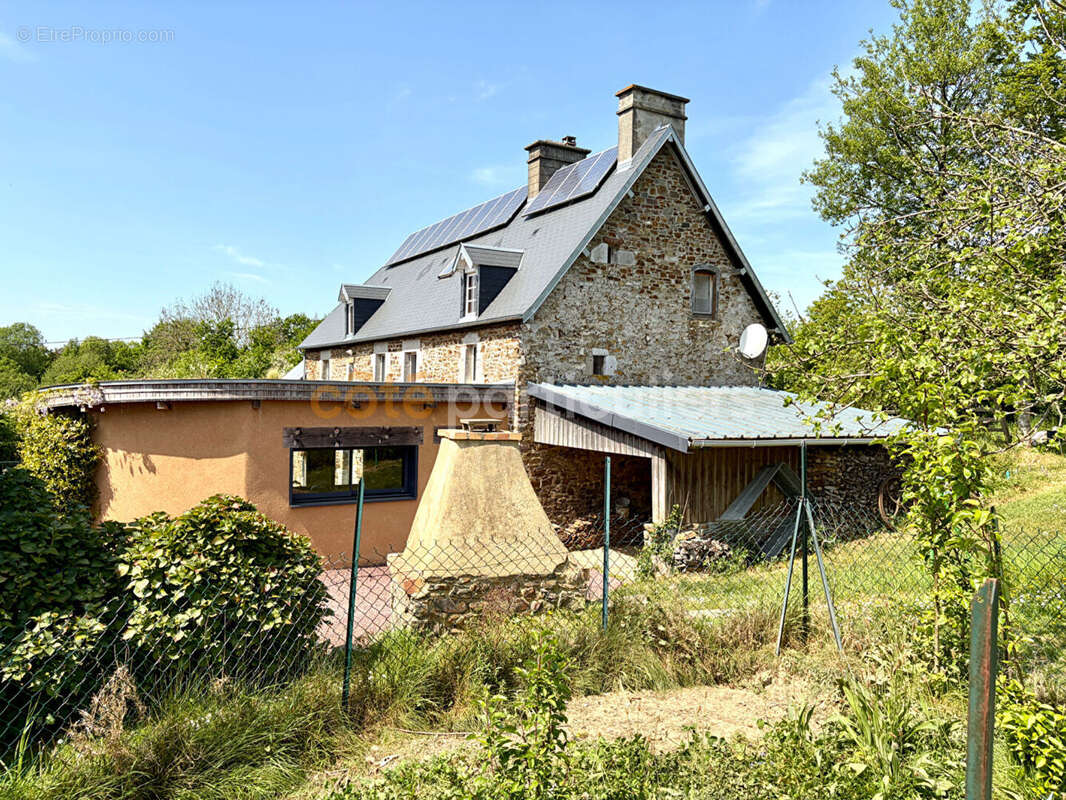 Maison à COUTANCES