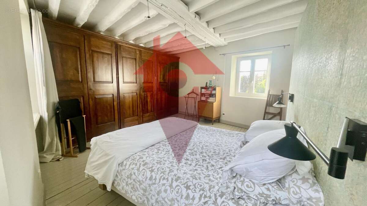 Maison à CRESPIERES