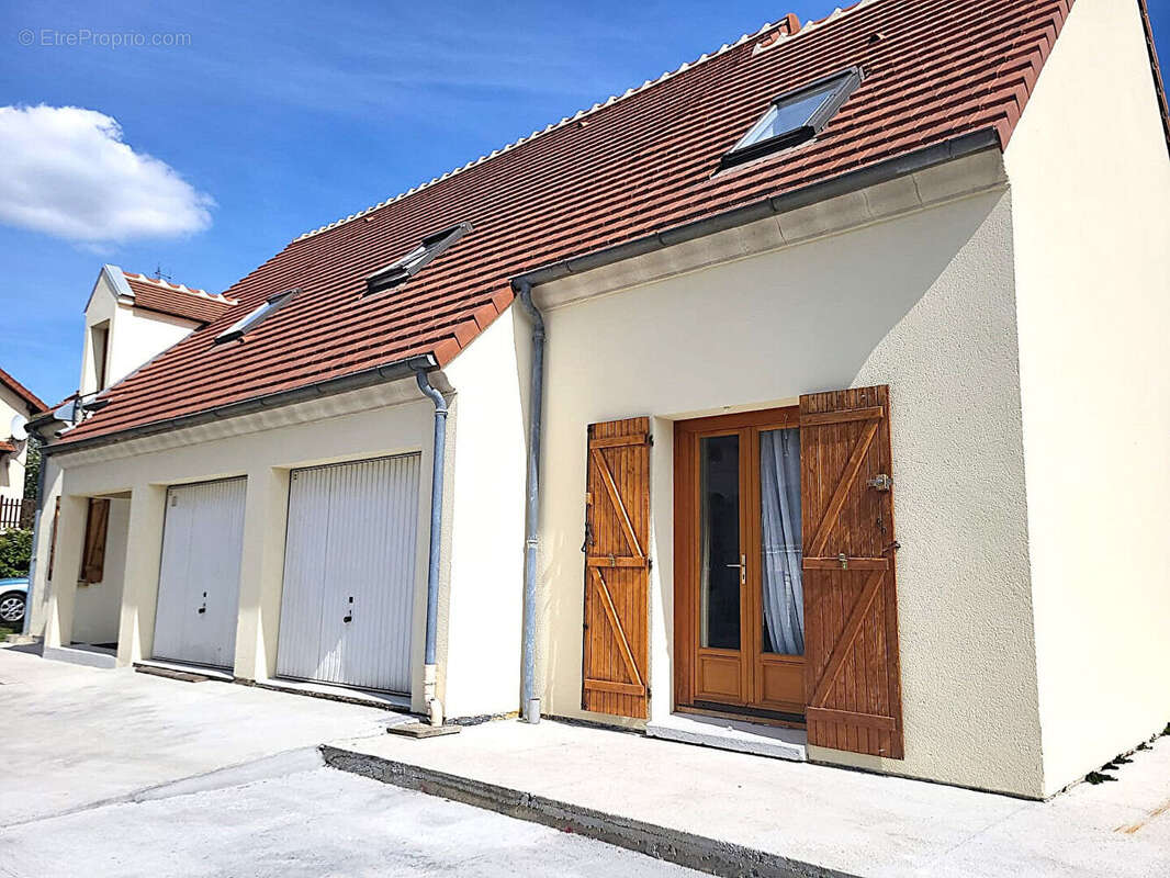Maison à MONTMAGNY