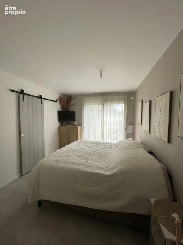 À vendre à Troyes, maison contemporaine de 149m2, 4 chambres, piscine, terrain de 571m2. - photo 6