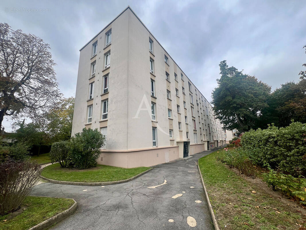 Appartement à LIVRY-GARGAN