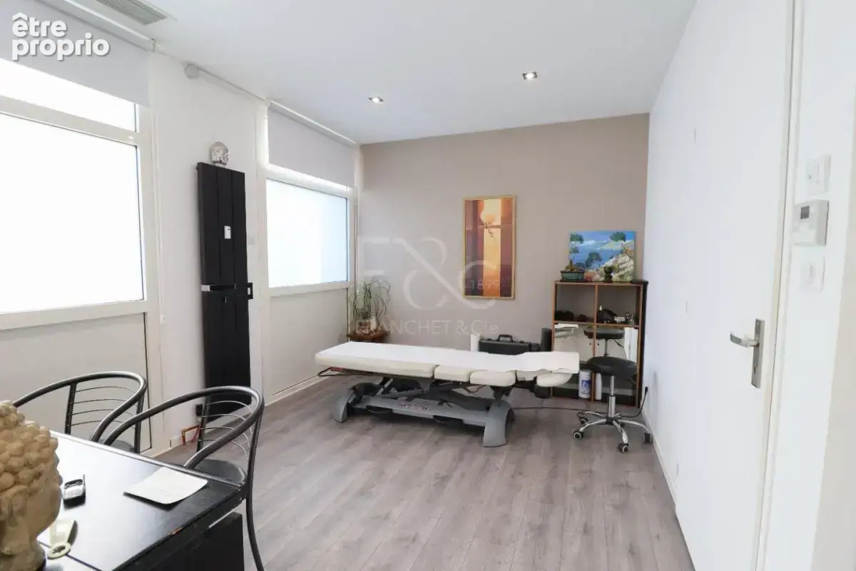 Local professionnel - photo 3