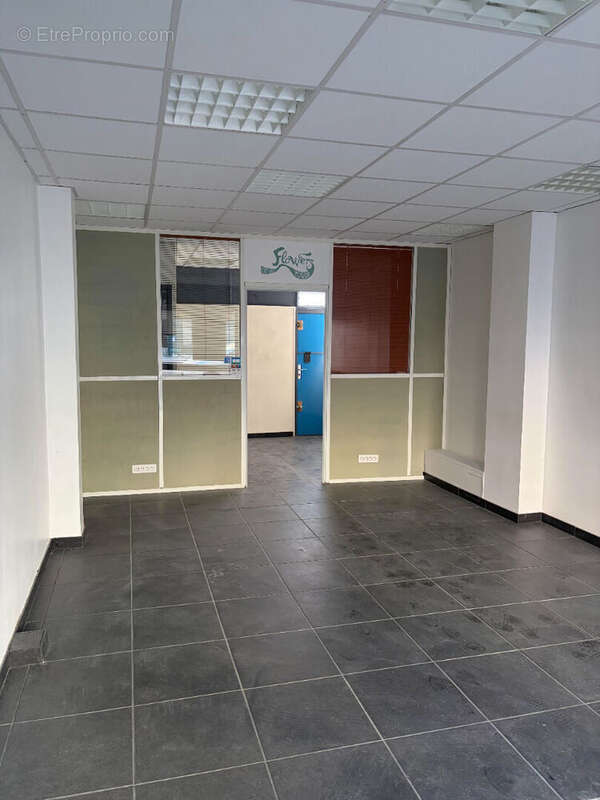 Local commercial centre-ville - photo 4