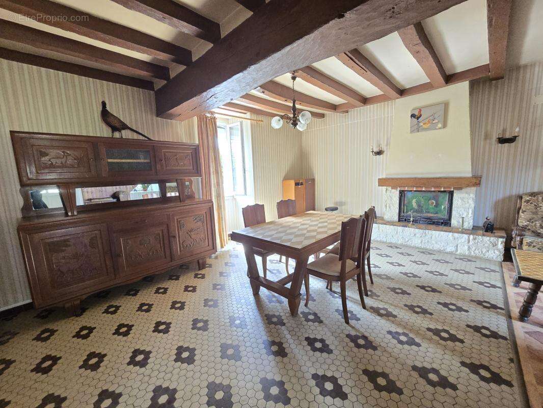 Maison à AUVERS-LE-HAMON