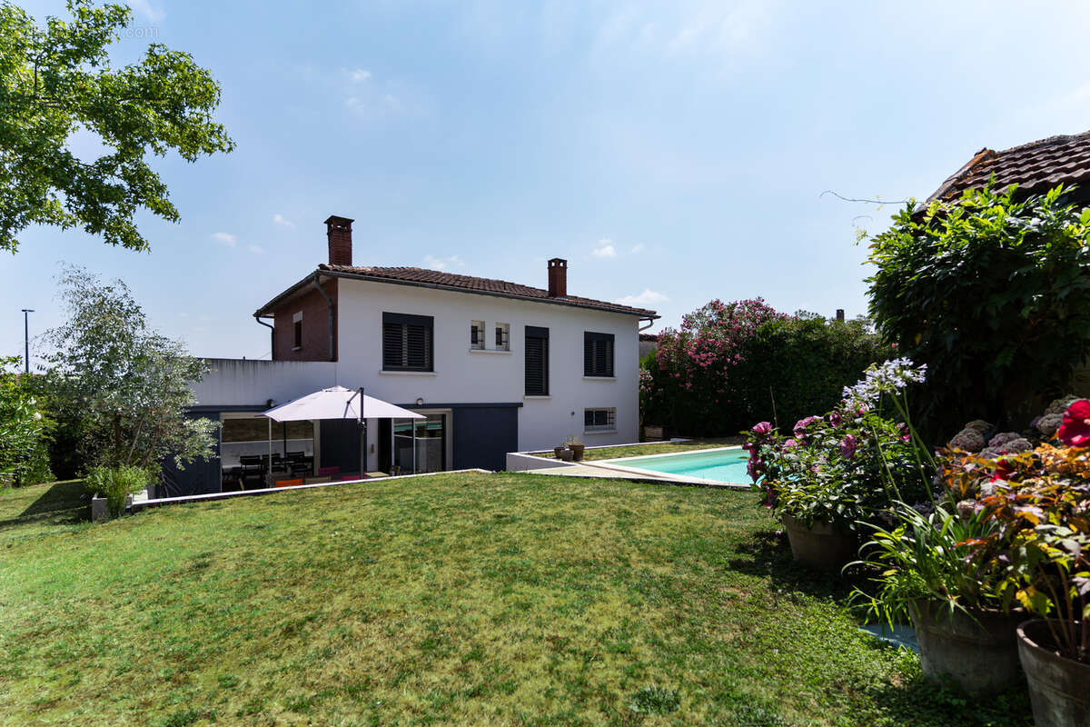 Maison t6 haut guilhemery / soupetard - photo 3