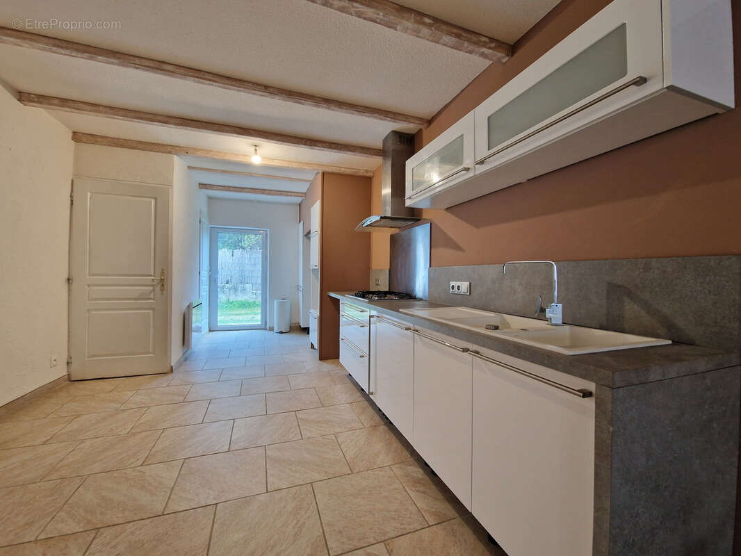 Maison à VALREAS