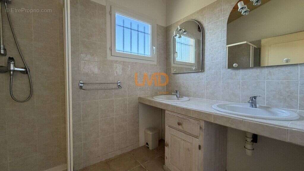 Domaine avec gîtes + villa de standing + 7 000 m² constructibles - photo 19