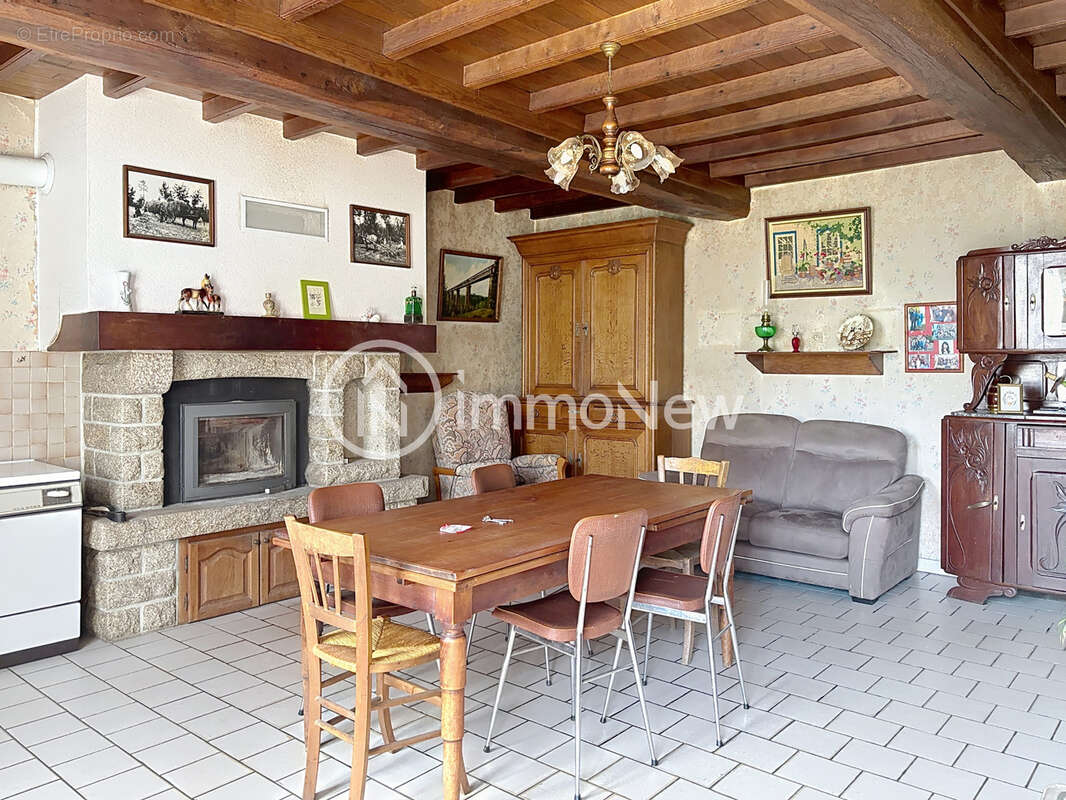 Maison à SOURDEVAL