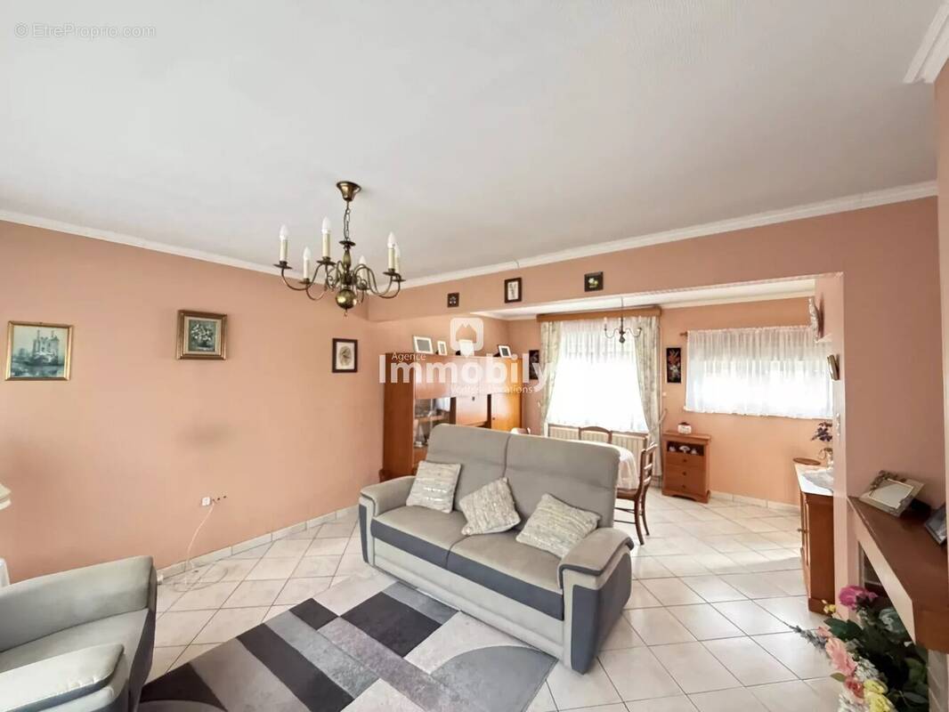 Maison à PECQUENCOURT