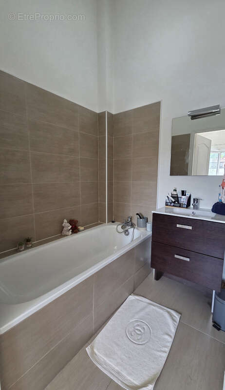 Appartement à NANTERRE