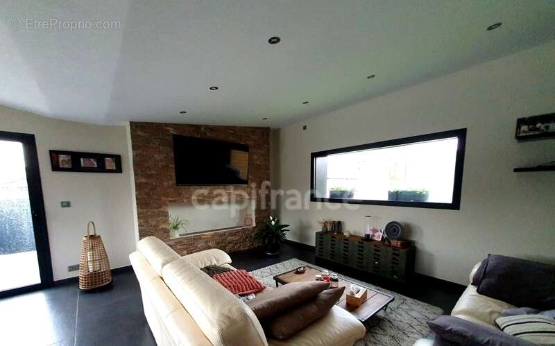 Maison à BOUZINCOURT