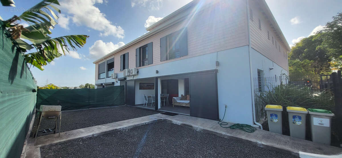 Appartement à LE MOULE