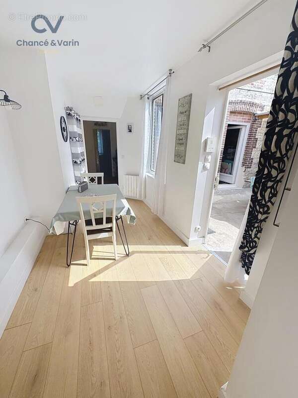 Appartement 76 m² à Lisieux  - photo 3