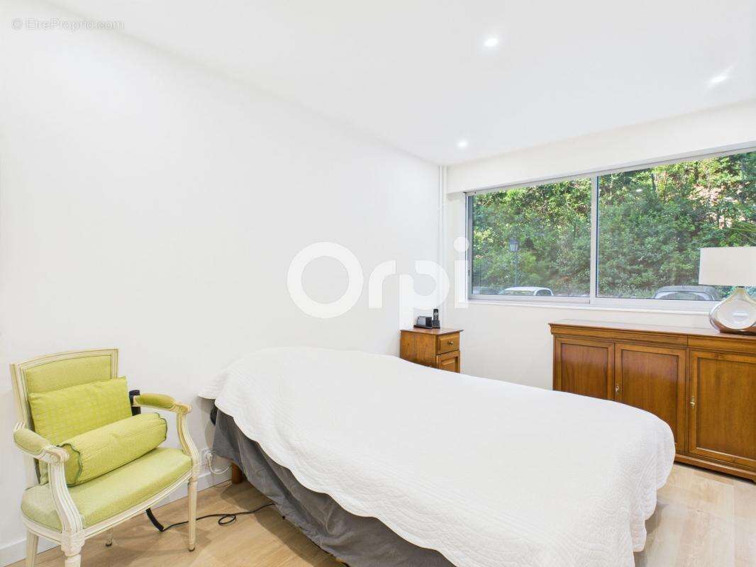 Appartement à MANDELIEU-LA-NAPOULE