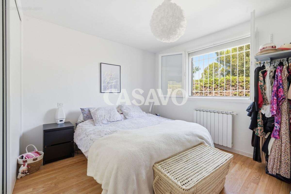 Vente Maison 8 pièces de 236m² - 13760 Saint-Cannat - photo 24