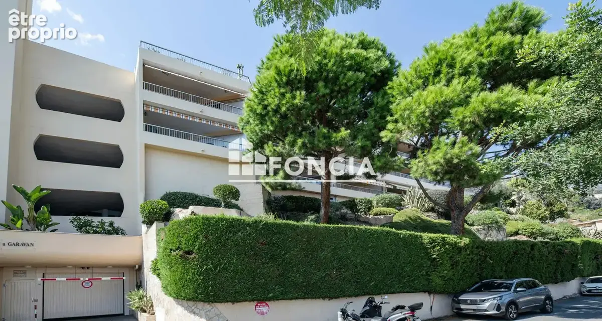 MENTON – GARAVAN  RARE OPPORTUNITÉ Appartement 2 Pièces Traversant, possibilité transformation en trois piéces Dernier Étage, Vu - photo 2