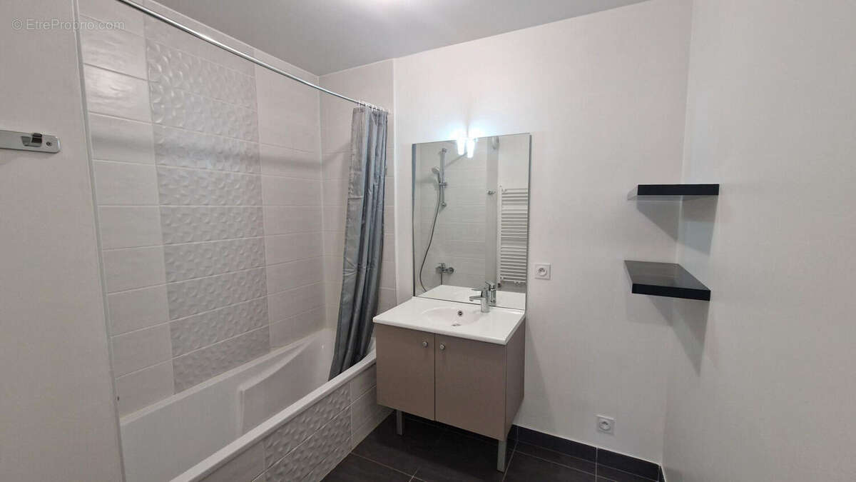 Appartement à BARBERAZ