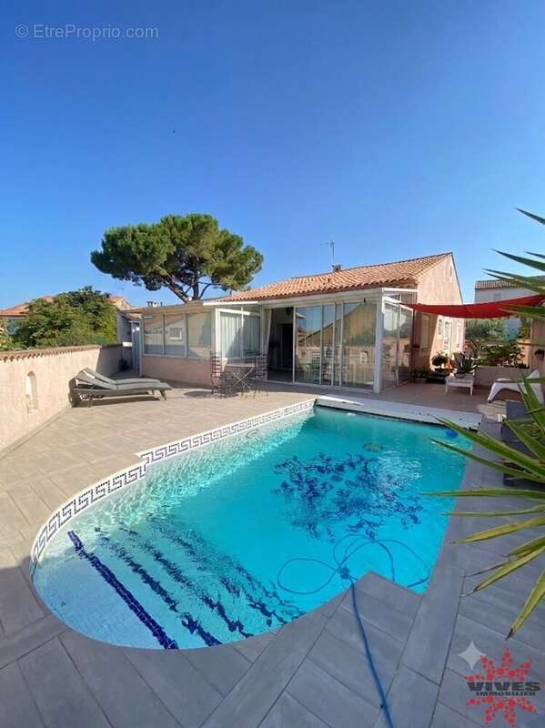 Villa de plain-pied 231 m² - 4/5 chambres avec logement indépendant  Piscine  Terrain 500 m2 - Poilhes - photo 2