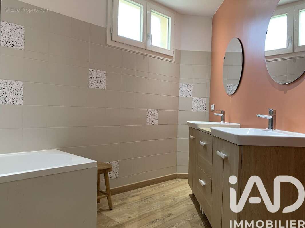 Maison 211 m² à Bourgnac  - photo 8