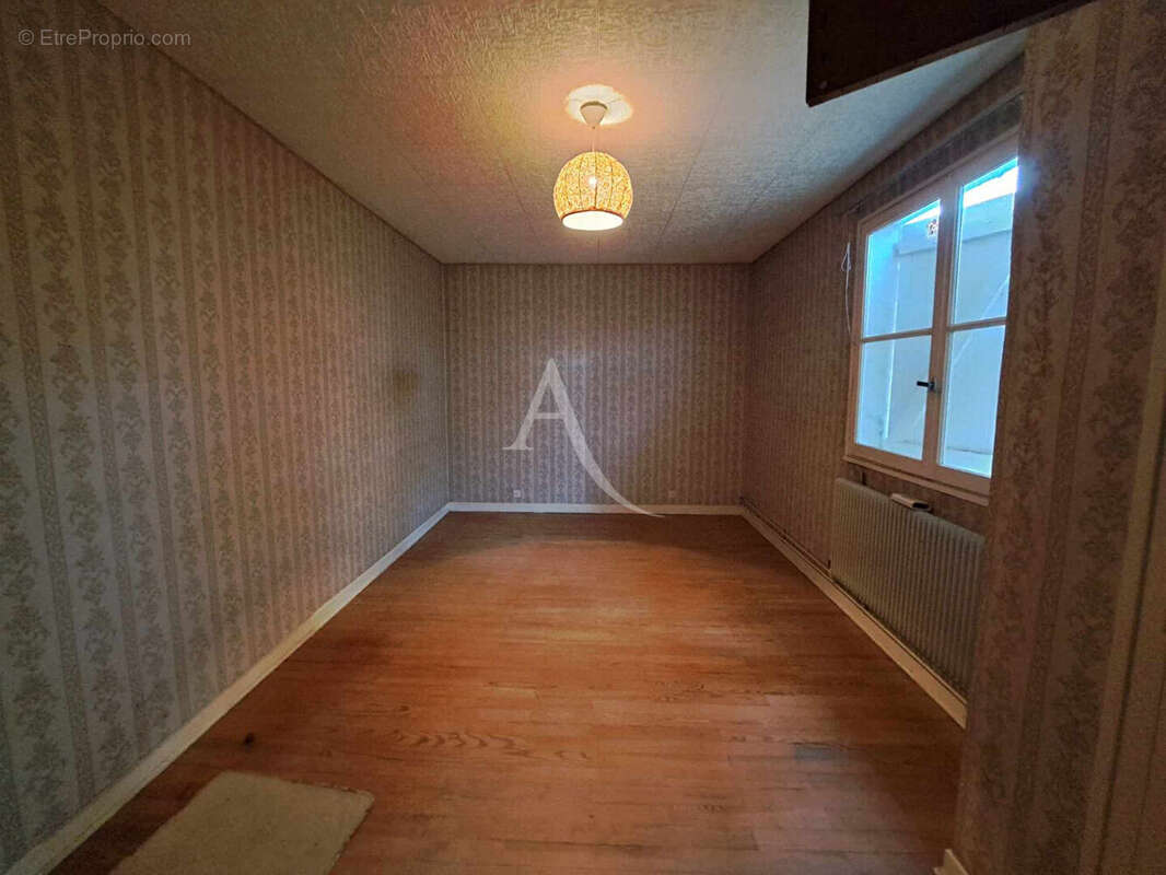 Maison à VILLENEUVE-DE-MARSAN