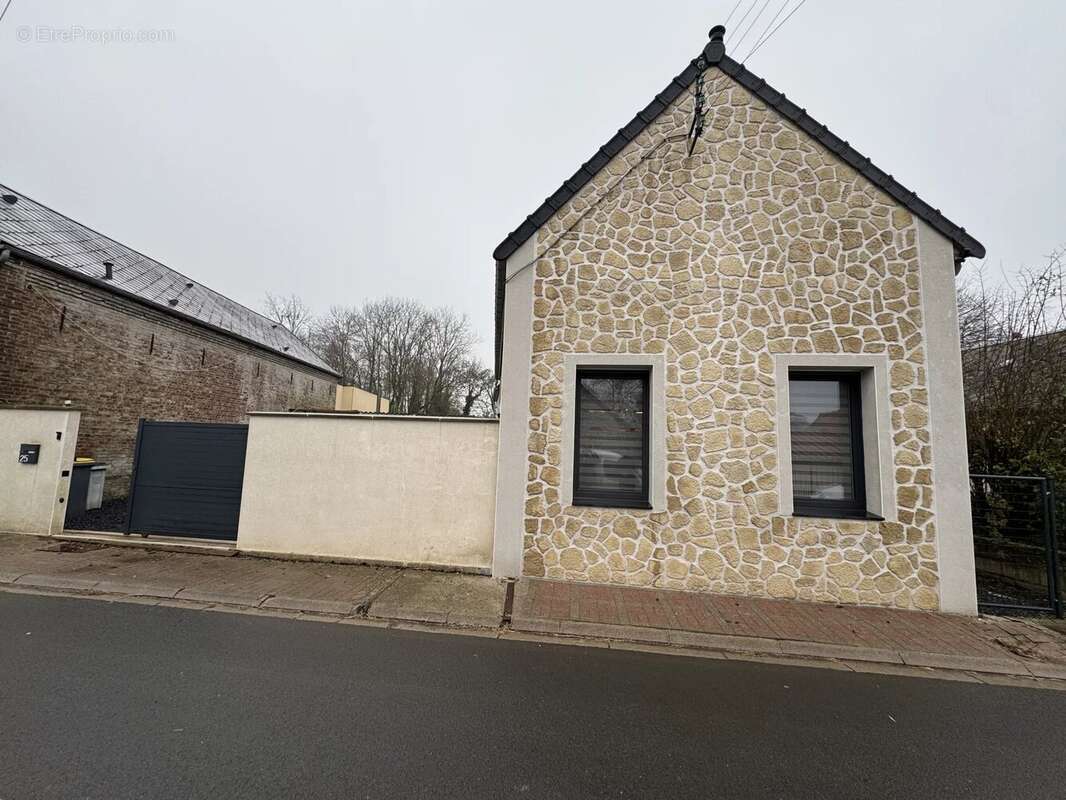 Maison à WALINCOURT-SELVIGNY