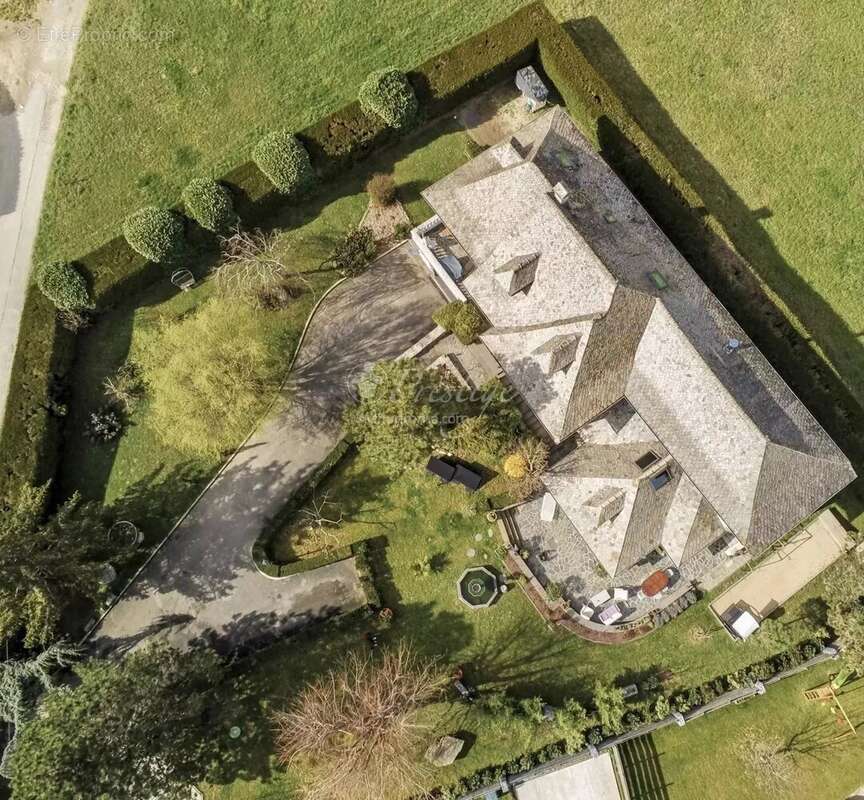 Maison à VIUZ-LA-CHIESAZ