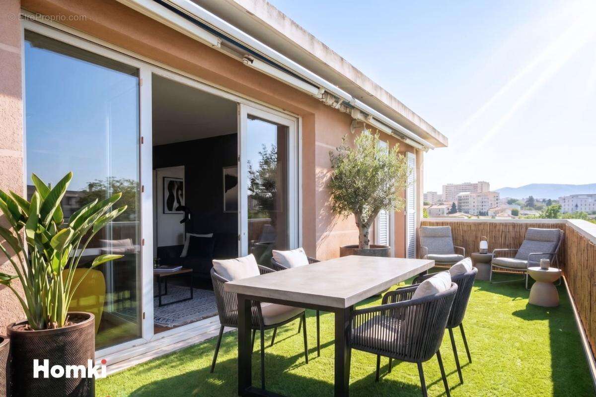 Appartement à MARSEILLE-9E