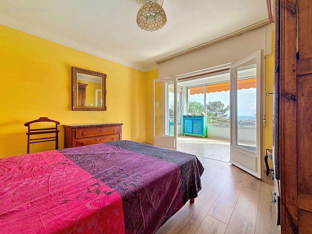 Appartement à VENCE