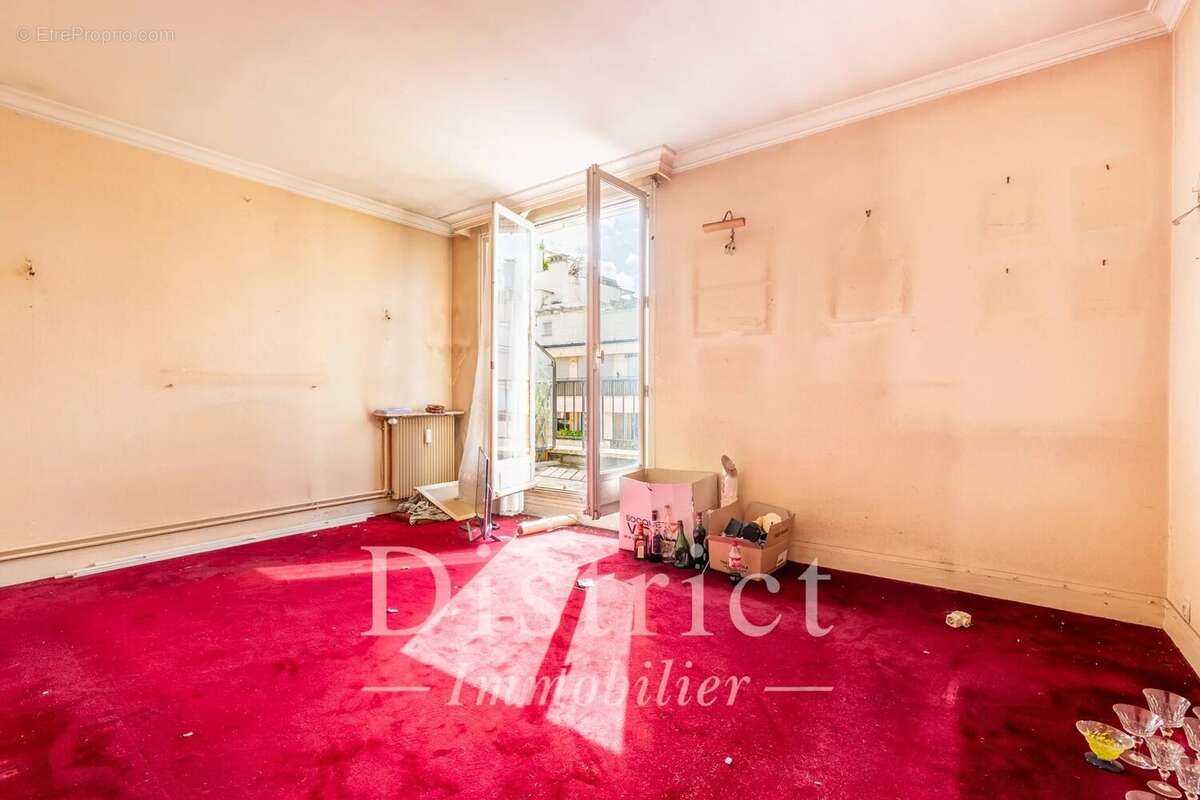 Appartement à PARIS-16E