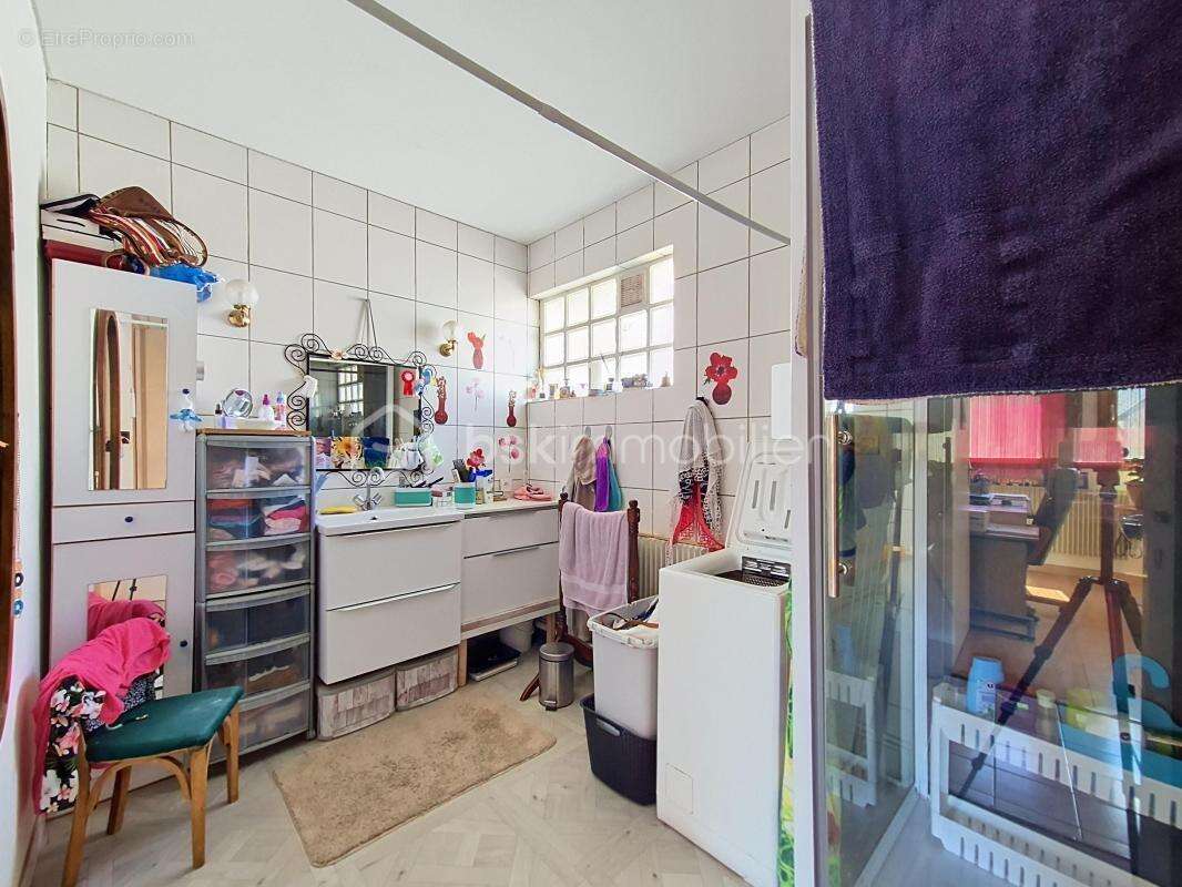 Appartement F3 vendu loué, en plein centre de Pont-Audemer ! - photo 7