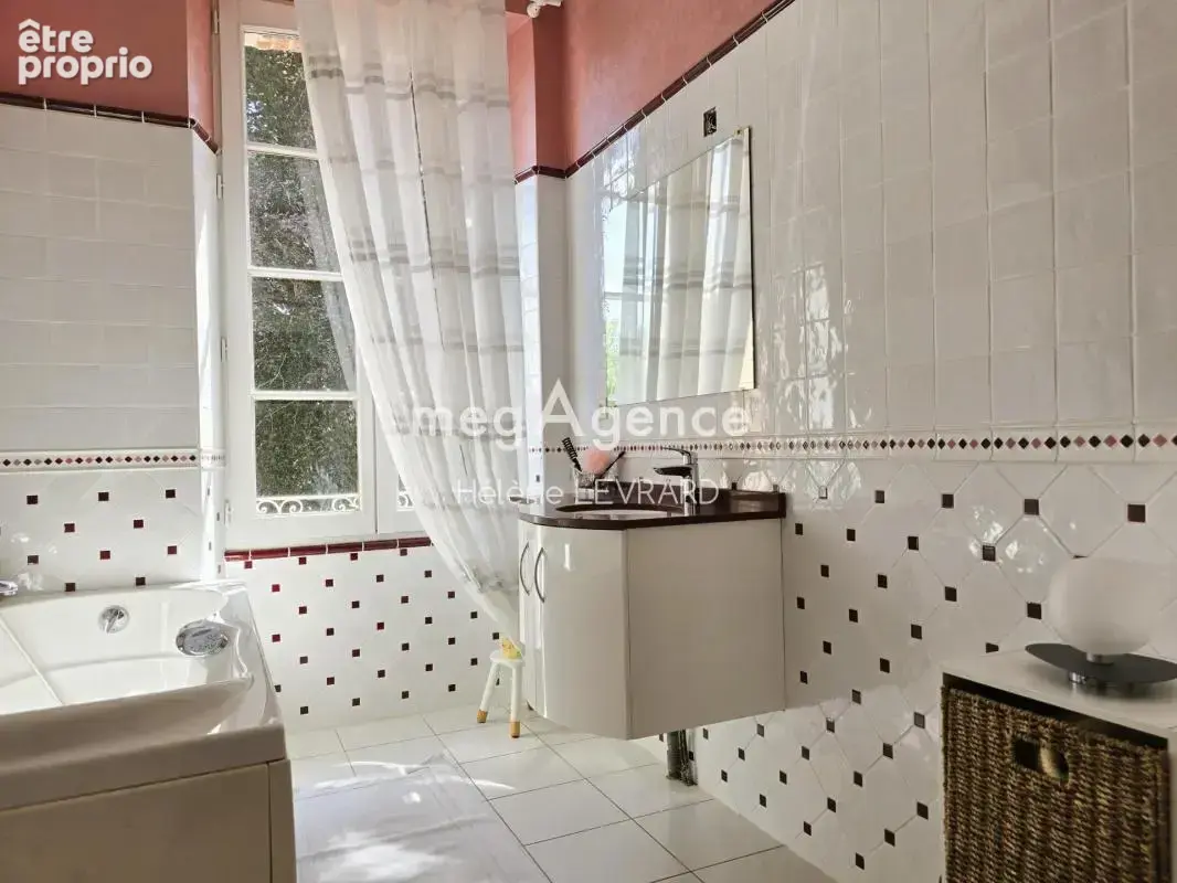 Domaine de 3 Ha avec piscine et installations équestres - photo 5