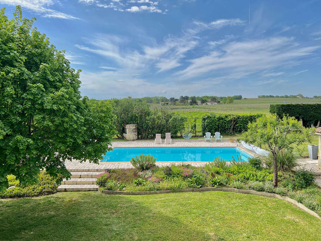Maison à SAINT-EMILION