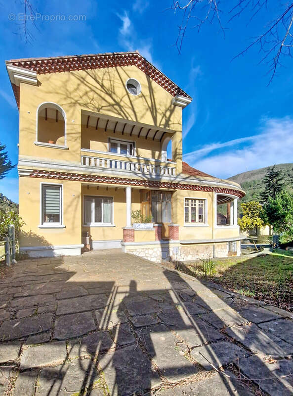 Maison à SAINT-PONS-DE-THOMIERES
