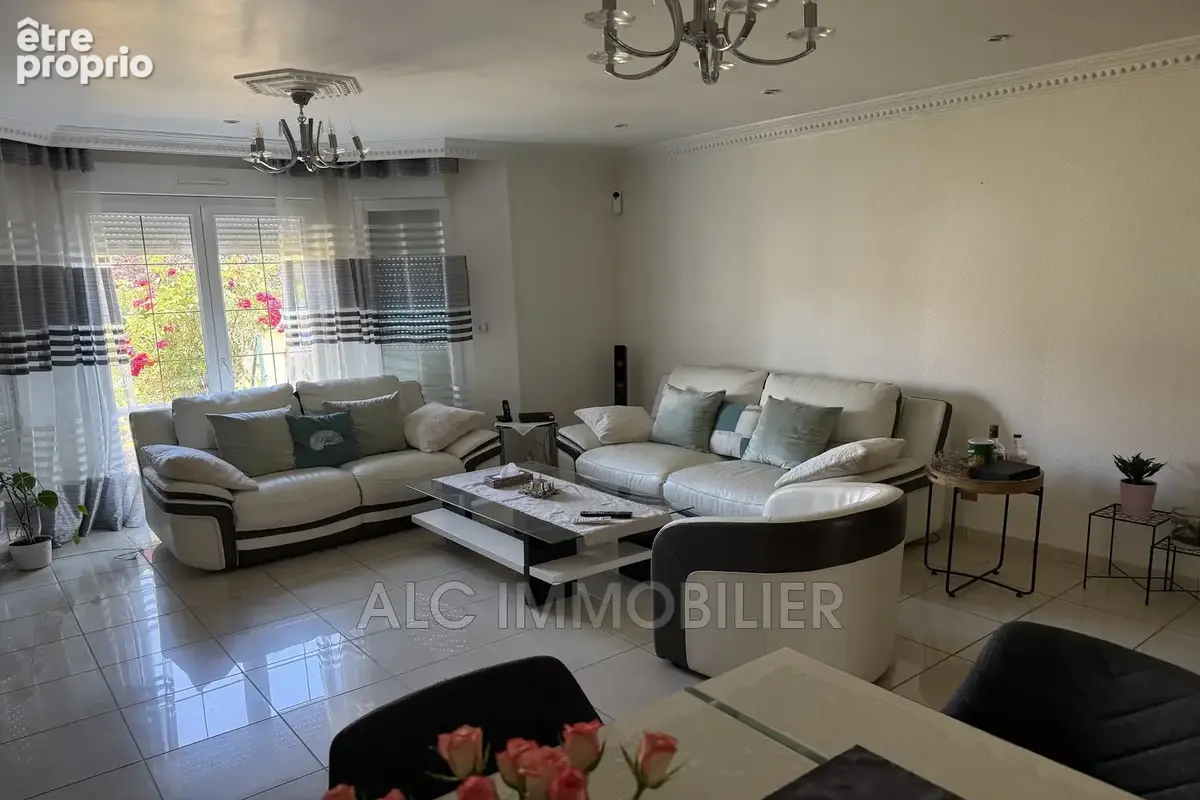 Maison 122 m² à Saint-Paterne  - photo 7