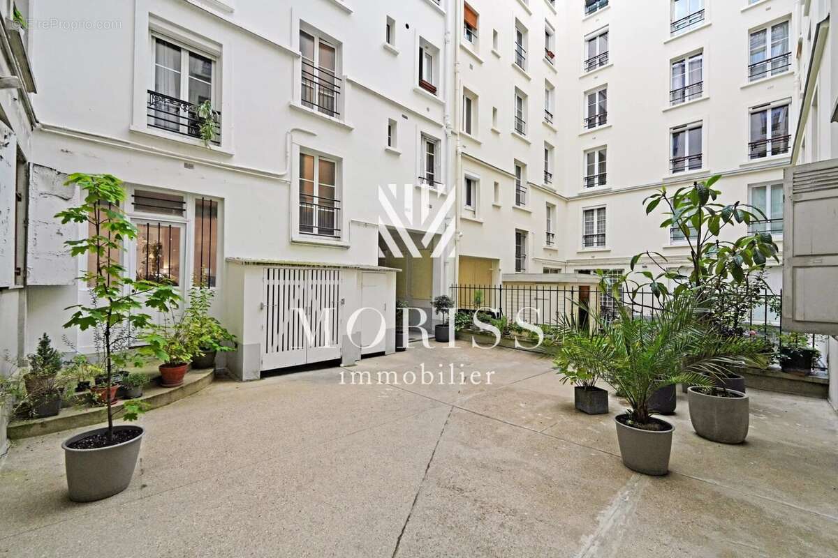 Appartement à PARIS-18E