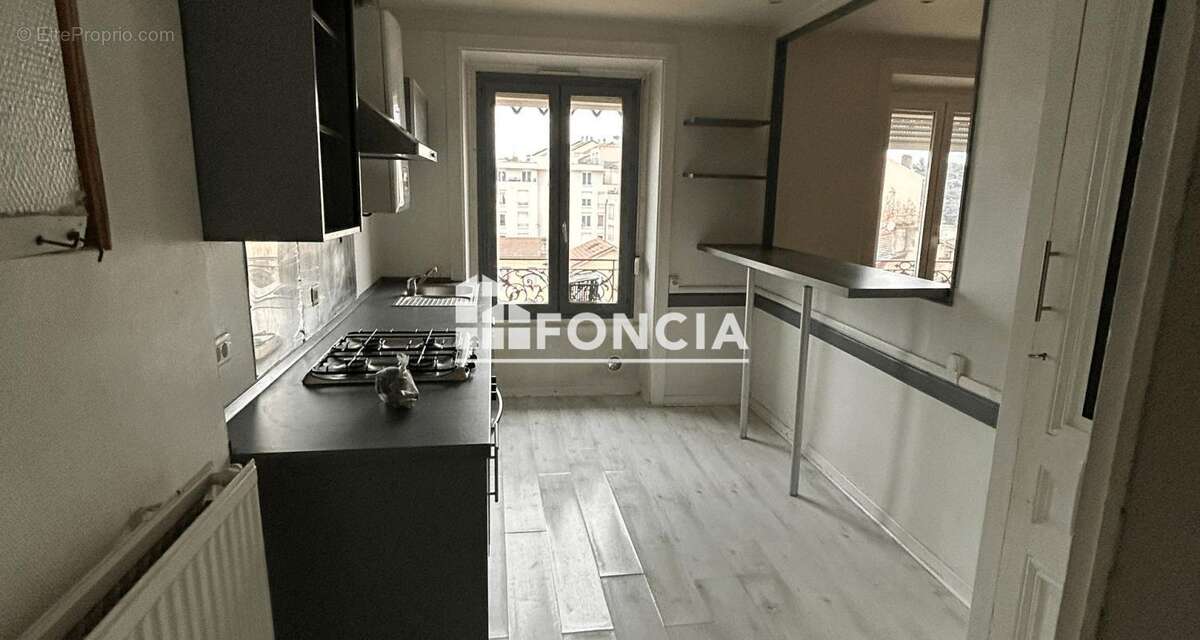 Appartement à LYON-8E
