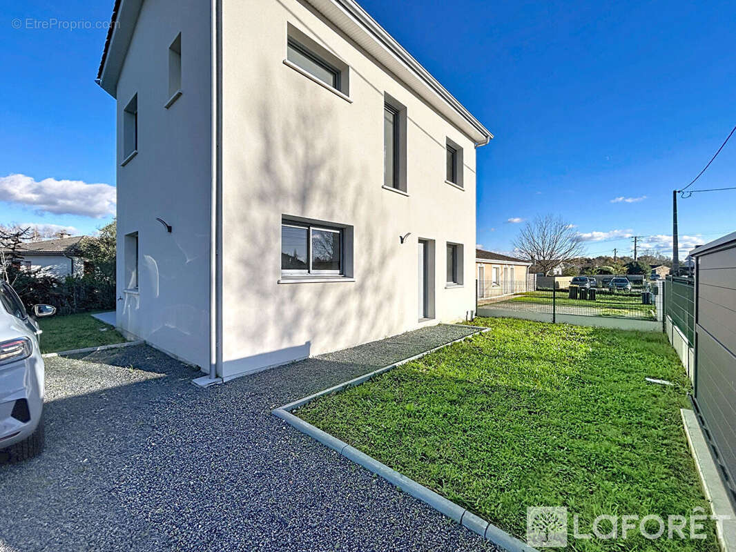 Maison à SAINT-LOUBES