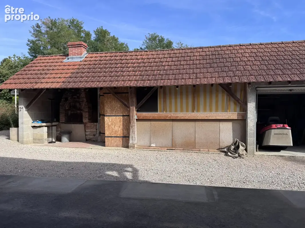 Ferme rénovée – 3 chambres – terrain de plus de 6 600 m² – bord de rivière - photo 11