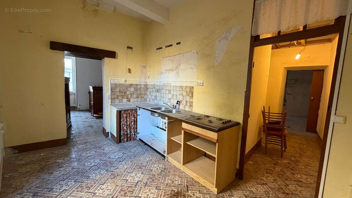 Maison à PARAZA