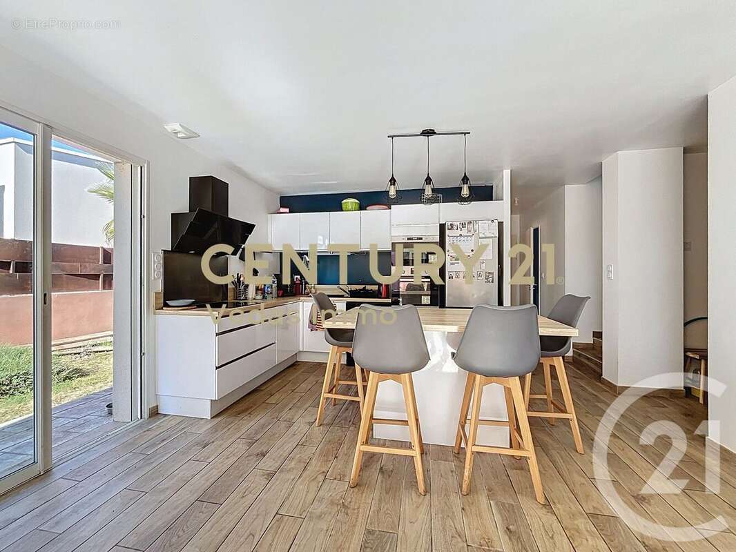 Maison à SAINT-JEAN-DE-VEDAS