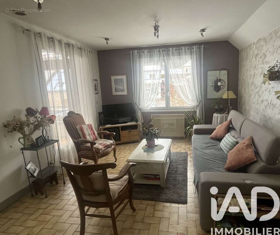 Photo 3 - Maison à MIRIBEL-LES-ECHELLES