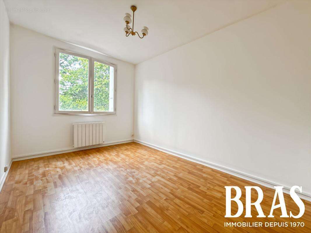 Reze blordiere - t4 + cave + garage - photo 8