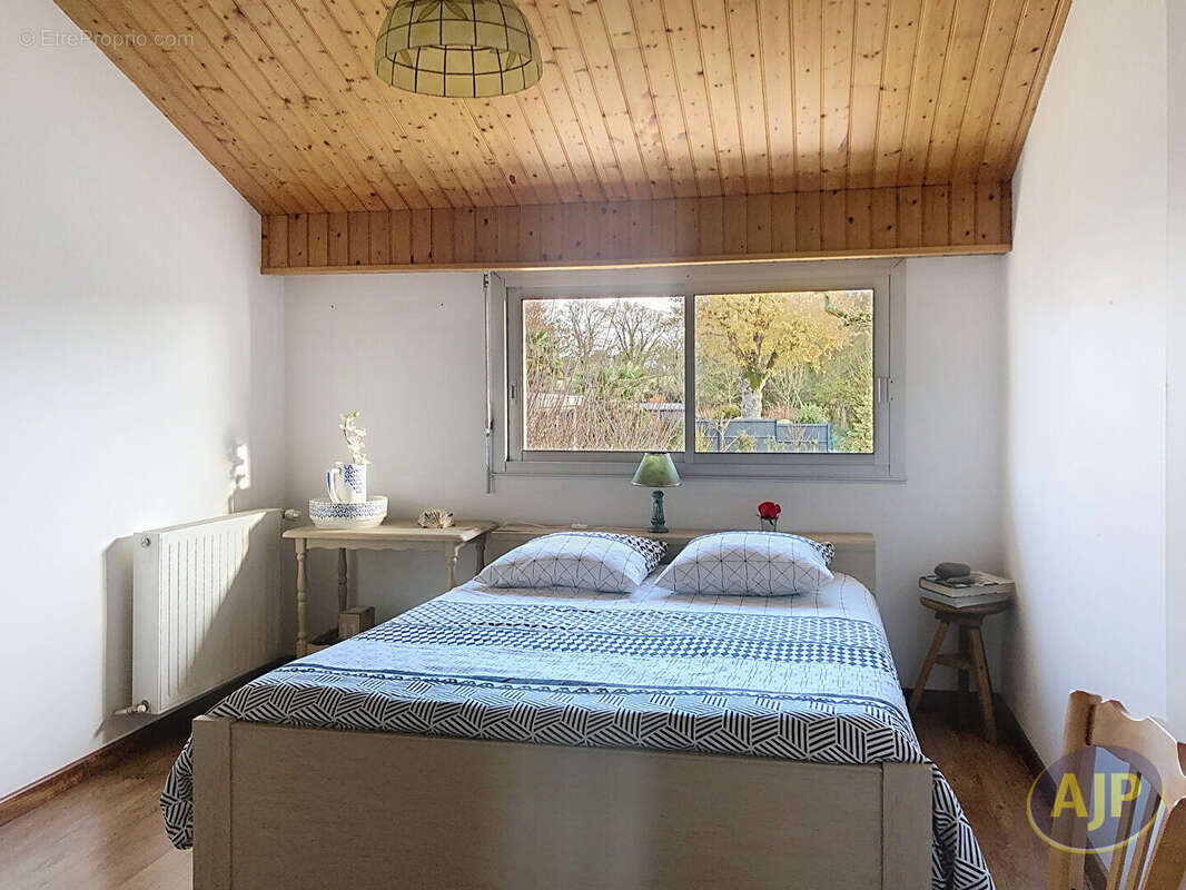 Maison à LA TESSOUALLE