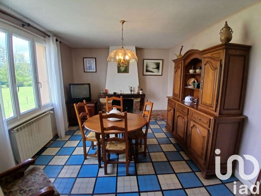 Maison 95 m² à Albine  - photo 3